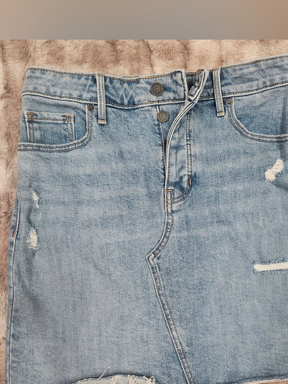 Old Navy Light Blue Distressed Boyfriend Jeans Skirt Size 4